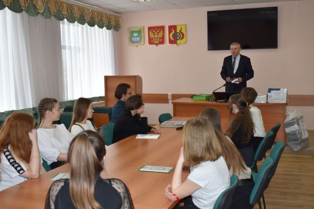 ДЕНЬ МОЛОДОГО ИЗБИРАТЕЛЯ. ДЕНЬ МОЛОДОГО ИЗБИРАТЕЛЯ.